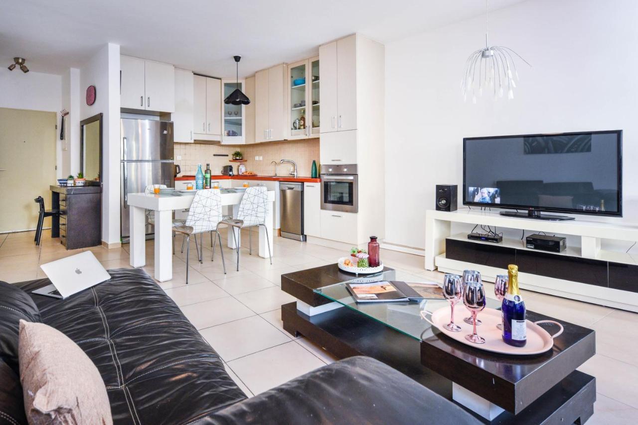 Stunning 2Br Apt W Balcony In City Center By Sea N' Rent Tel Aviv Exteriör bild