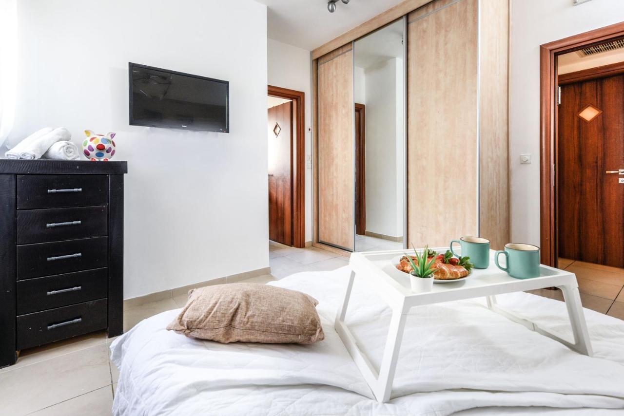 Stunning 2Br Apt W Balcony In City Center By Sea N' Rent Tel Aviv Exteriör bild